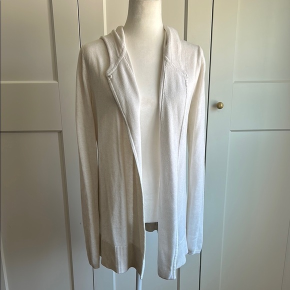 lululemon athletica Sweaters - Lululemon Elegant Cream Women's Sweater | S